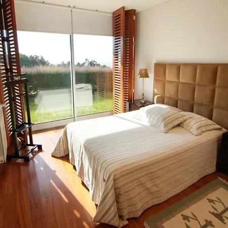 Sleeps 8 Pool Air Con Wifi *