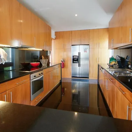 Sleeps 8 Pool Air Con Wifi Calheiros