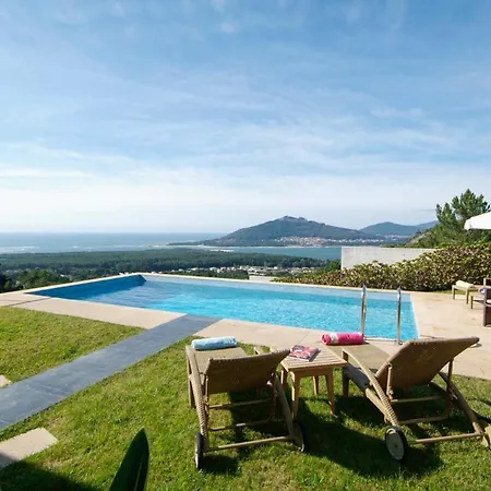 Sleeps 8 Pool Air Con Wifi *