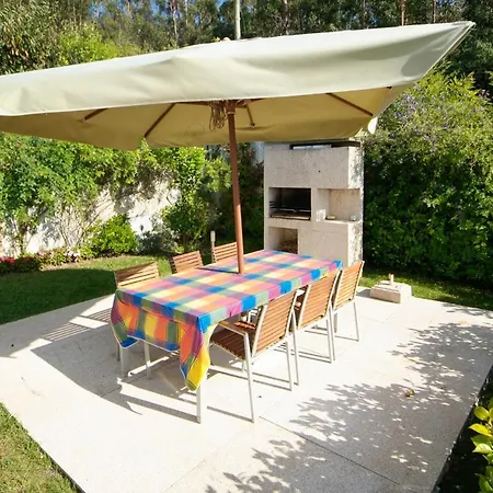 Sleeps 8 Pool Air Con Wifi * Calheiros